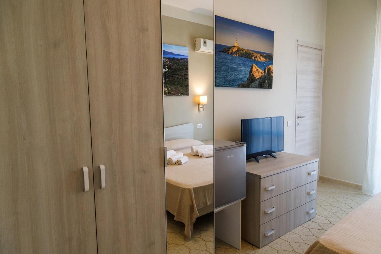 Casa Tacconi Bed & Breakfast Виласимиус Екстериор снимка