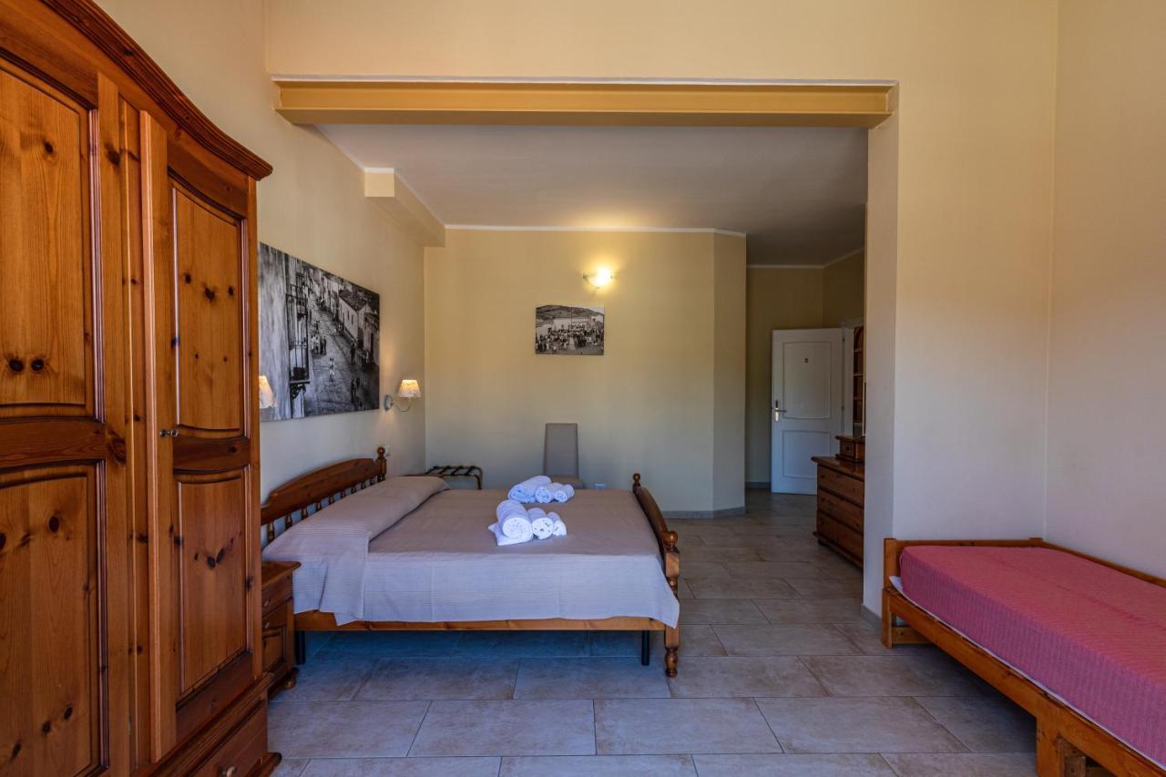 Casa Tacconi Bed & Breakfast Виласимиус Екстериор снимка