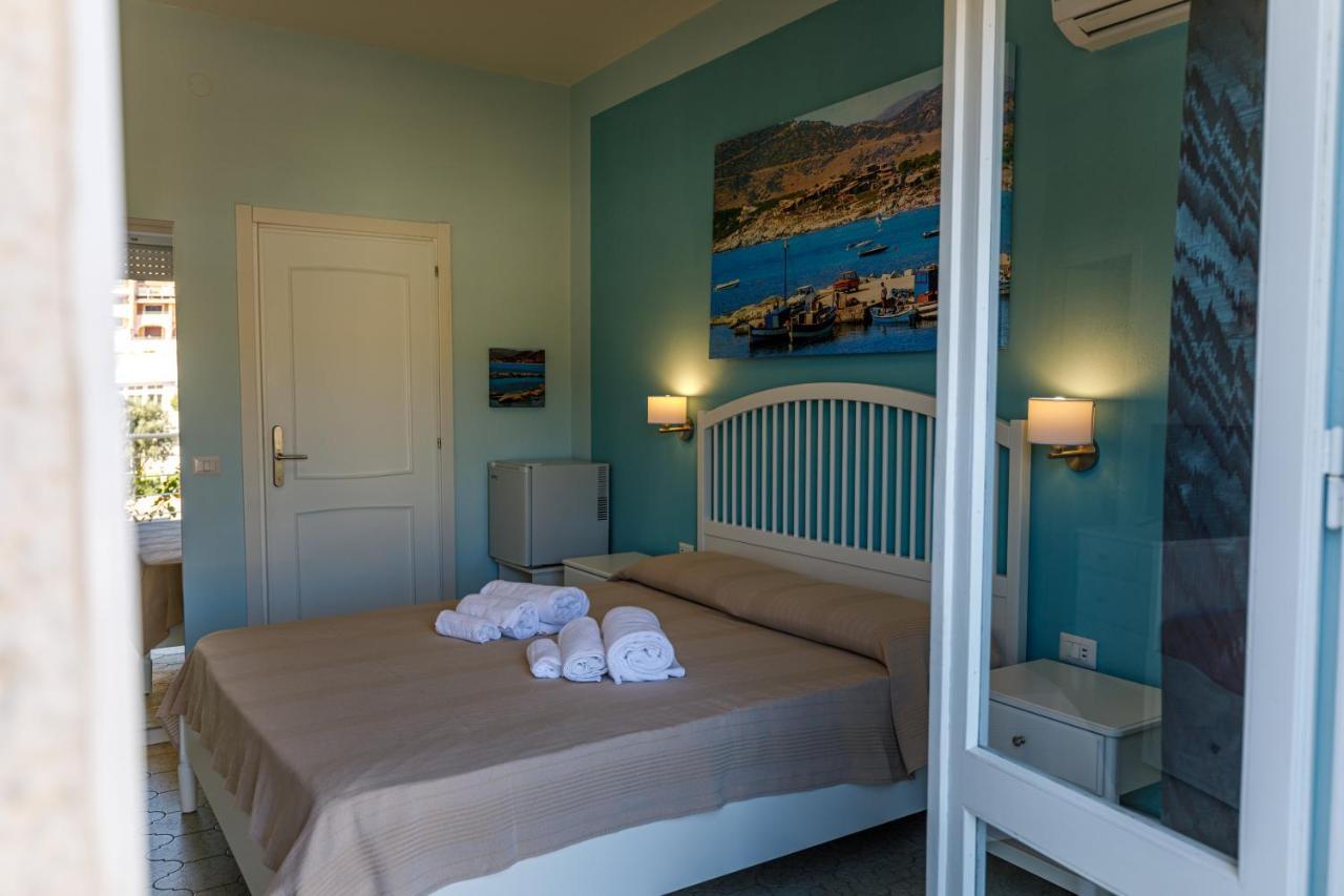 Casa Tacconi Bed & Breakfast Виласимиус Екстериор снимка