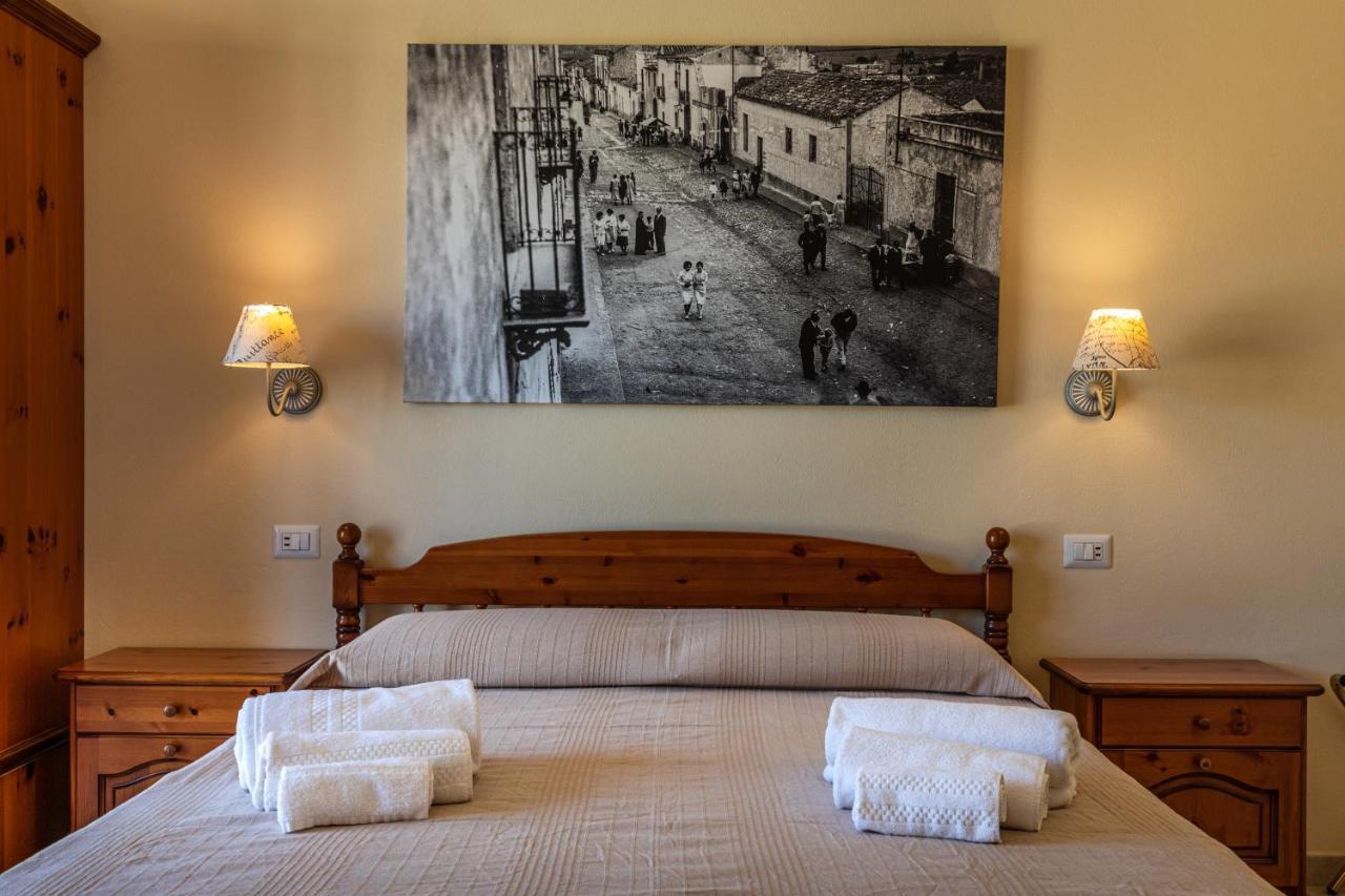 Casa Tacconi Bed & Breakfast Виласимиус Екстериор снимка